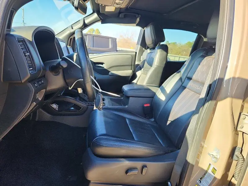 2022 NISSAN FRONTIER S  