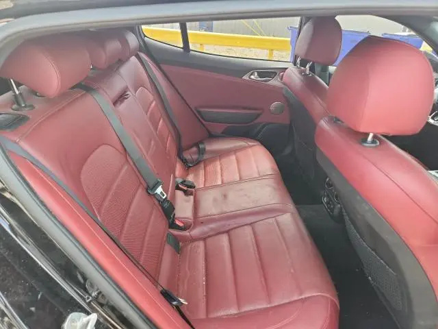 2019 KIA STINGER GT2  