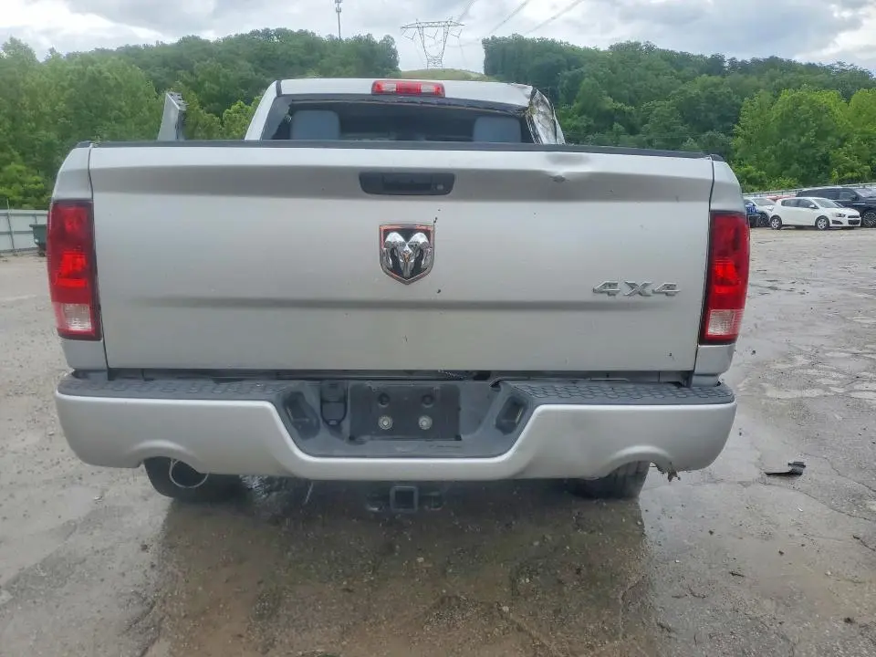 2014 RAM 1500 ST  