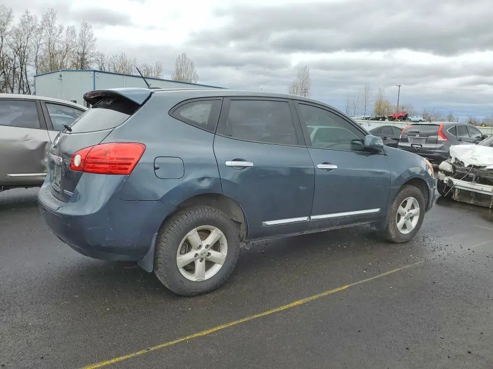 2013 NISSAN ROGUE S  