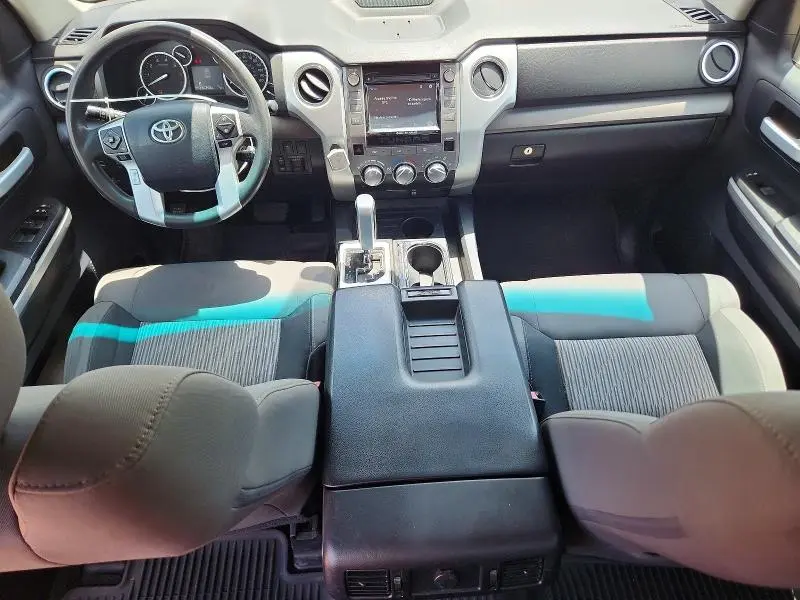 2016 TOYOTA TUNDRA CREWMAX SR5  