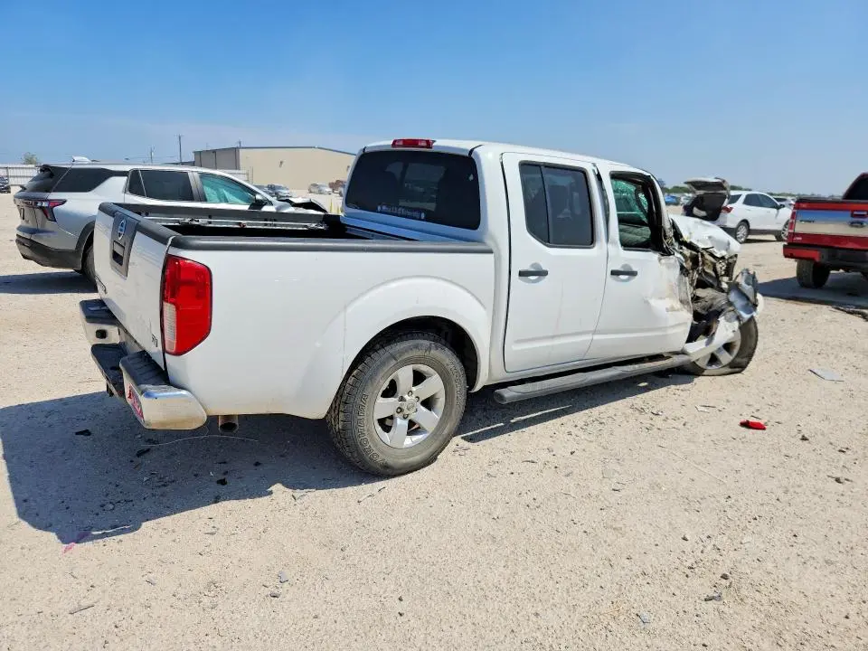 2011 NISSAN FRONTIER S  
