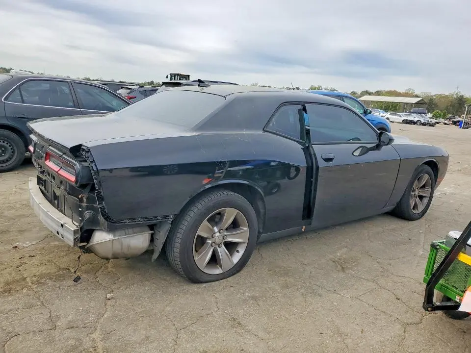 2015 DODGE CHALLENGER SXT  
