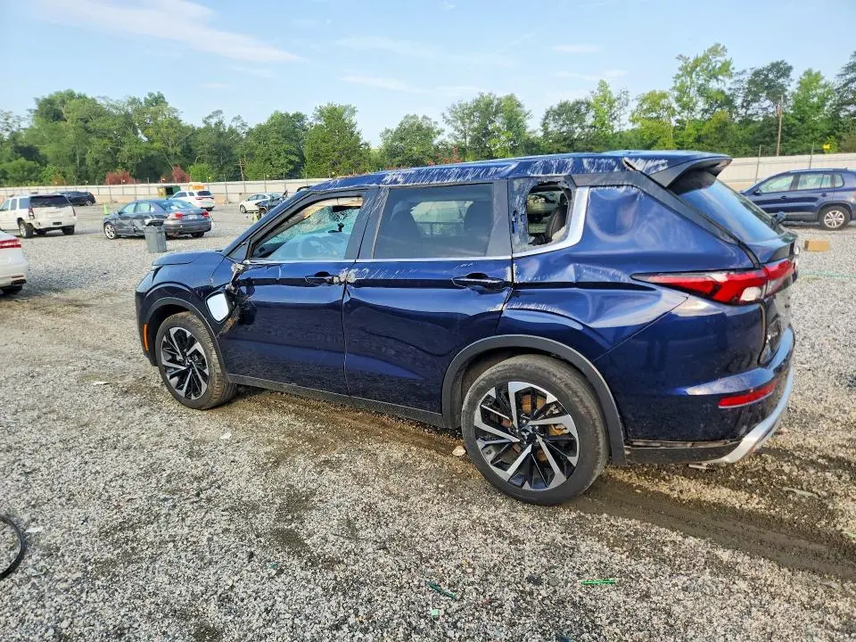 2024 MITSUBISHI OUTLANDER SE  
