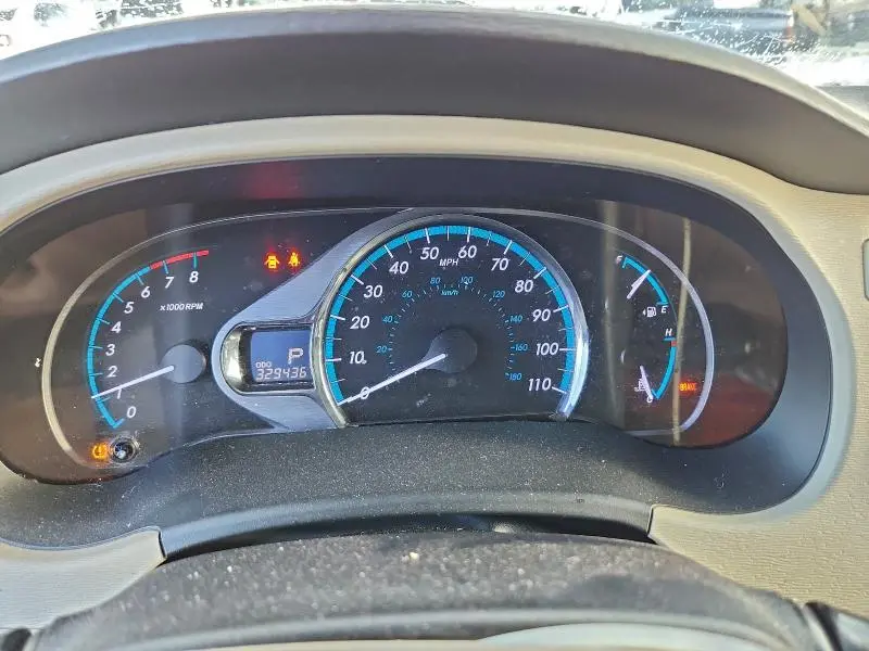 2011 TOYOTA SIENNA XLE  