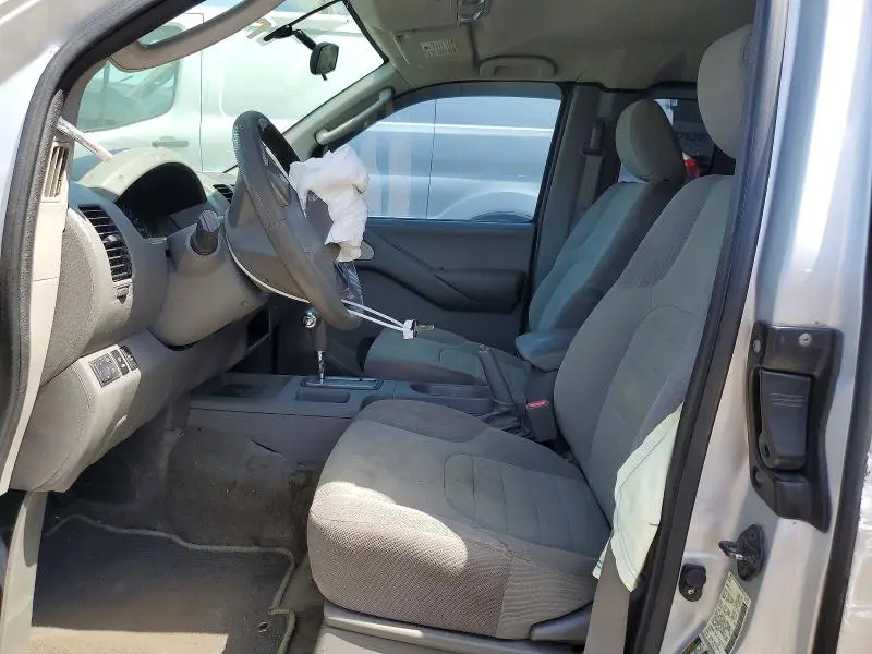 2010 NISSAN FRONTIER XE  