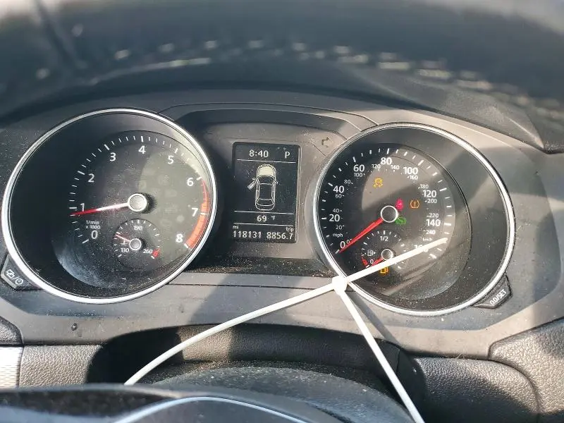 2017 VOLKSWAGEN JETTA SE  