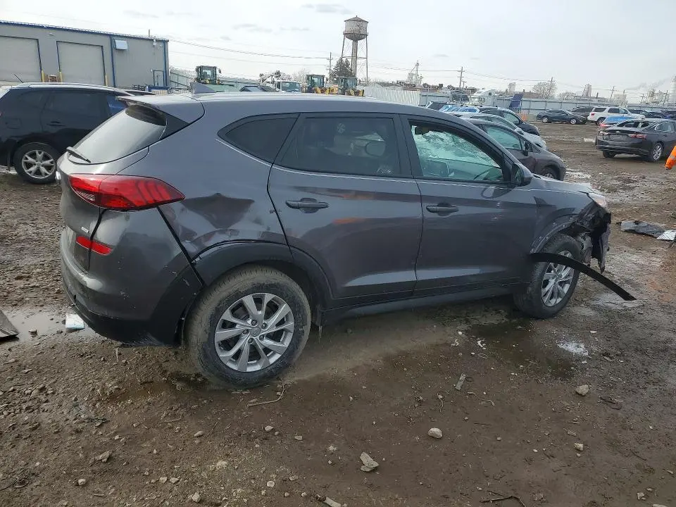 2021 HYUNDAI TUCSON SE  