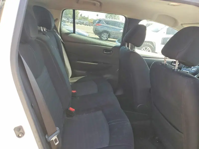 2018 NISSAN LEAF SV  