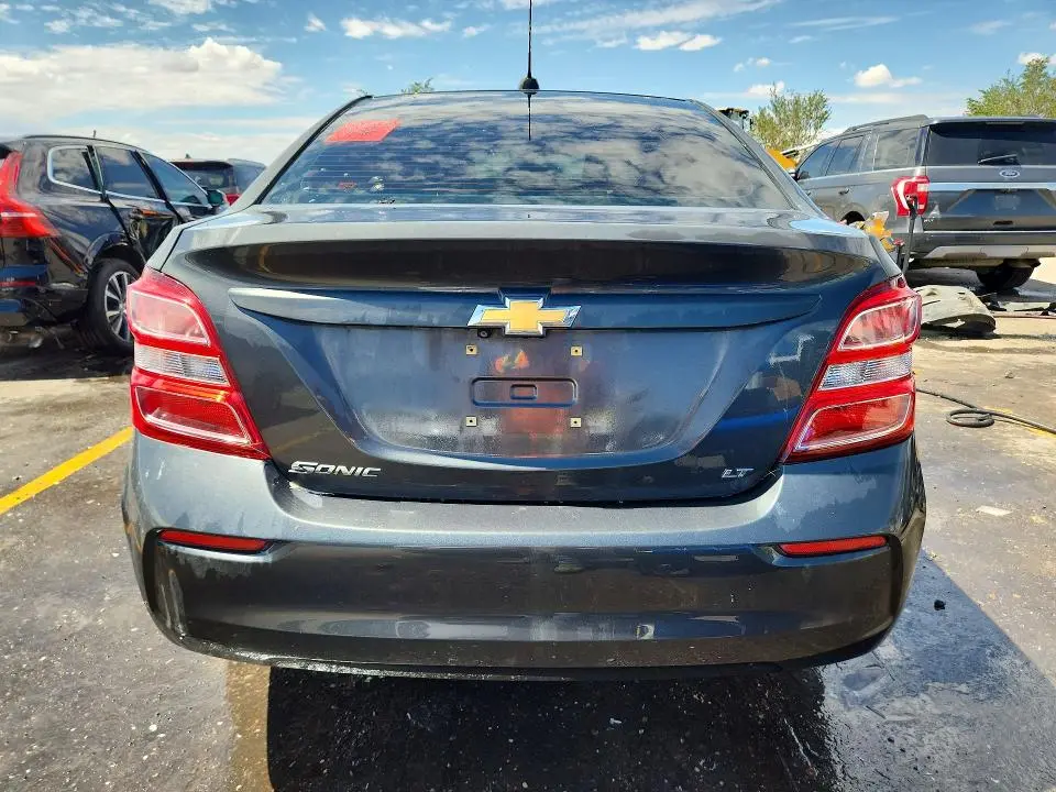 2017 CHEVROLET SONIC LT  