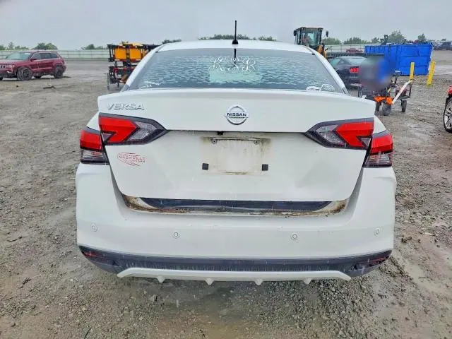 2020 NISSAN VERSA BASE   
