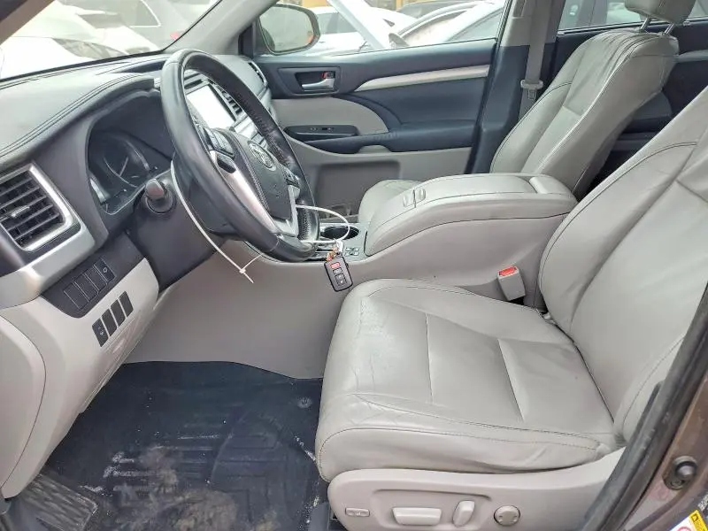 2014 TOYOTA HIGHLANDER XLE  