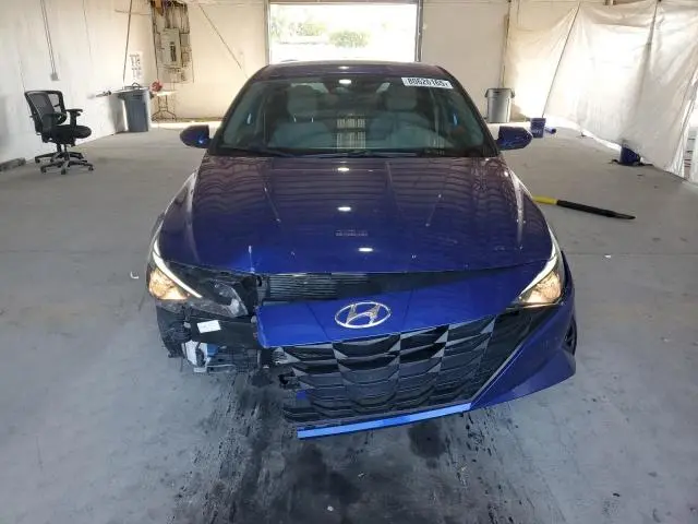 2022 HYUNDAI ELANTRA SE  