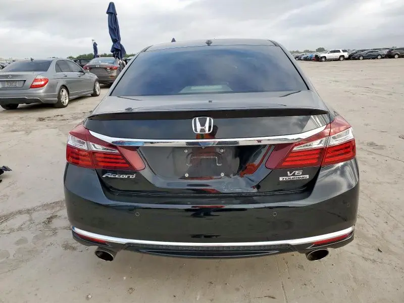 2017 HONDA ACCORD TOURING  