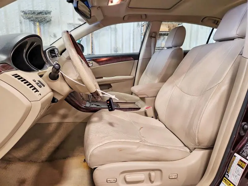 2011 TOYOTA AVALON LIMITED  