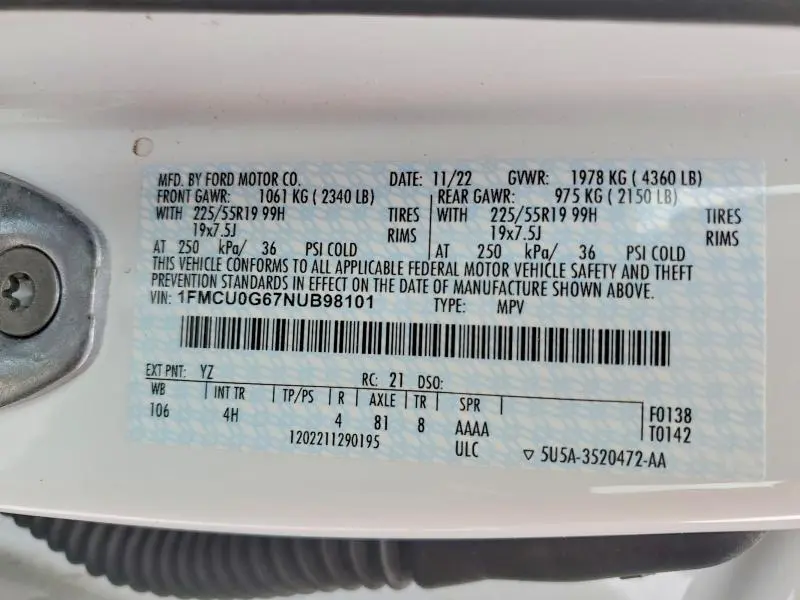 2022 FORD ESCAPE SE  