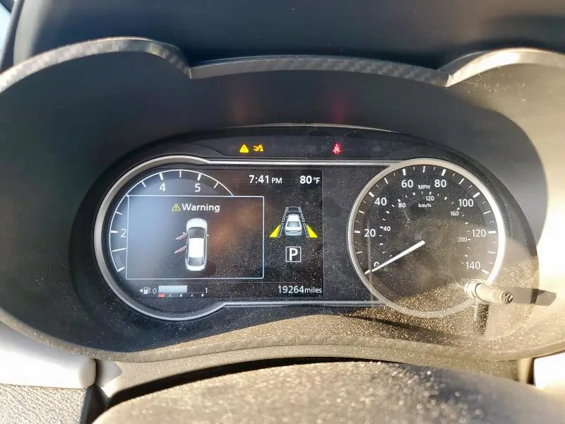 2020 NISSAN VERSA SV  