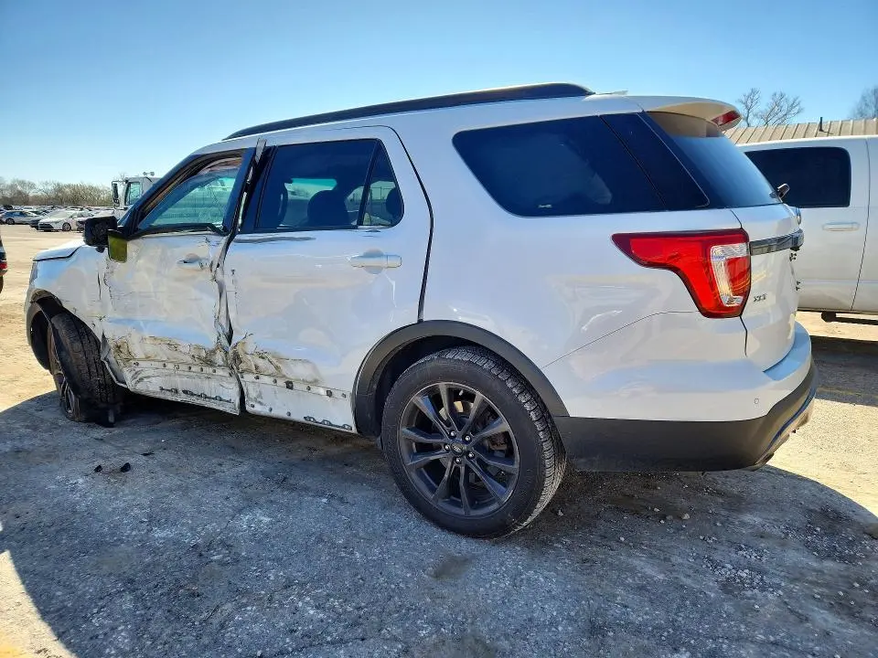 2017 FORD EXPLORER XLT  