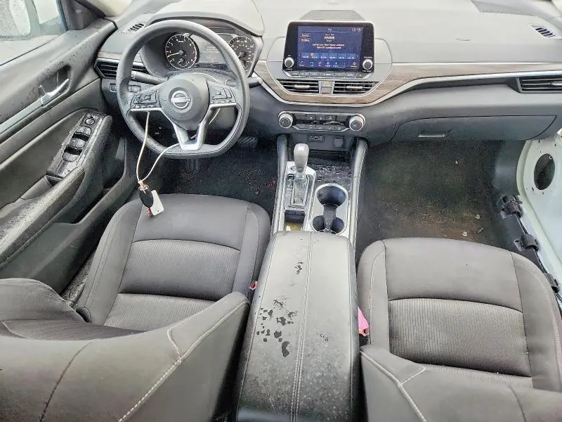 2023 NISSAN ALTIMA SV  