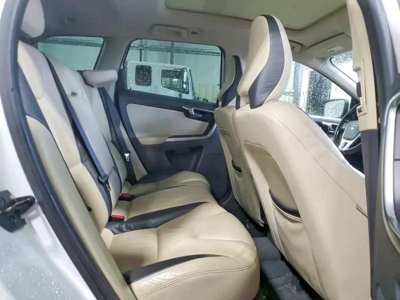 2012 VOLVO XC60 T6  