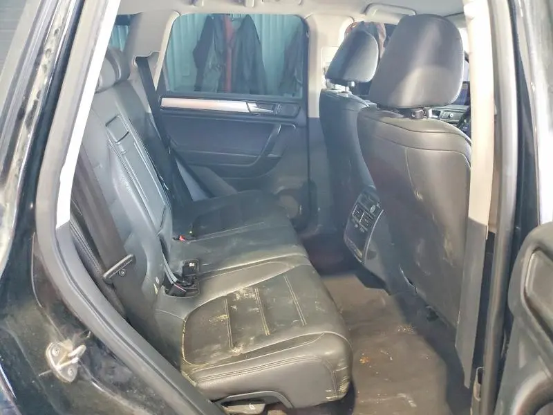 2013 VOLKSWAGEN TOUAREG V6  