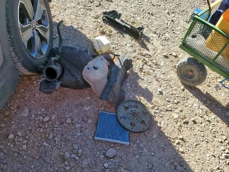 2016 HYUNDAI SANTA FE SE  