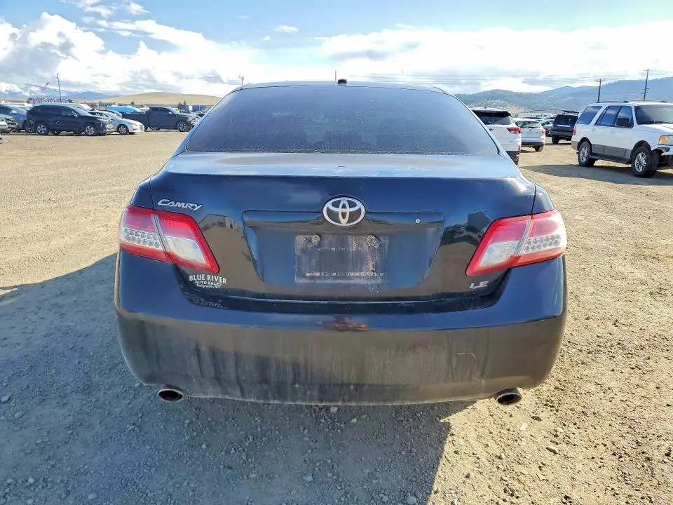 2010 TOYOTA CAMRY LE V6  