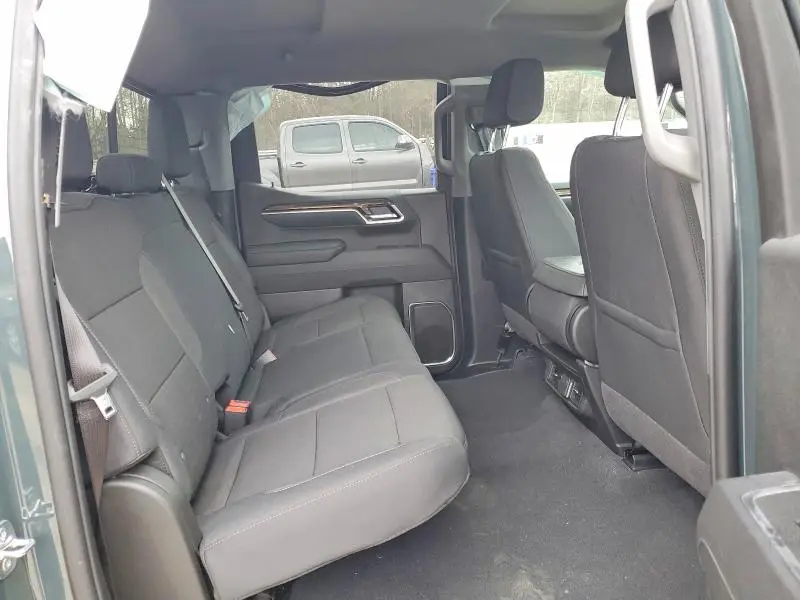 2025 CHEVROLET SILVERADO K1500 LT  