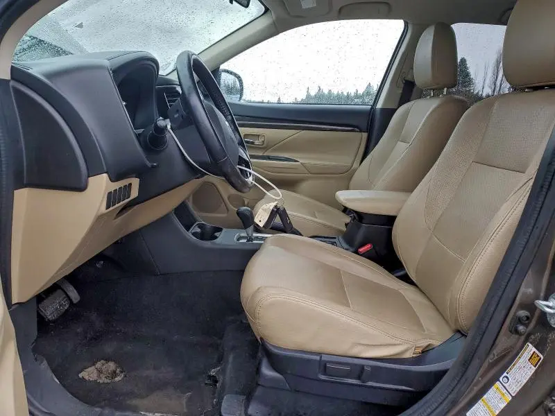 2016 MITSUBISHI OUTLANDER SE  