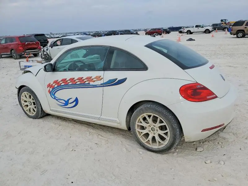 2013 VOLKSWAGEN BEETLE   