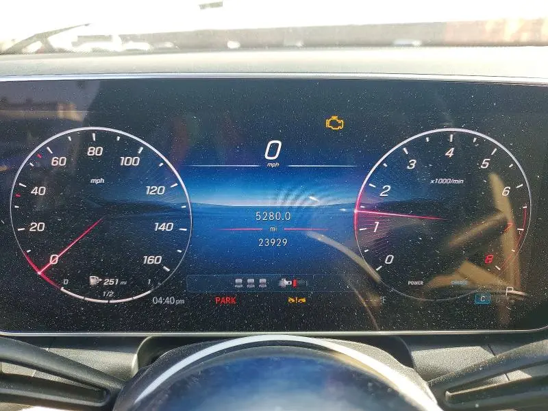 2025 MERCEDES-BENZ GLC 300  