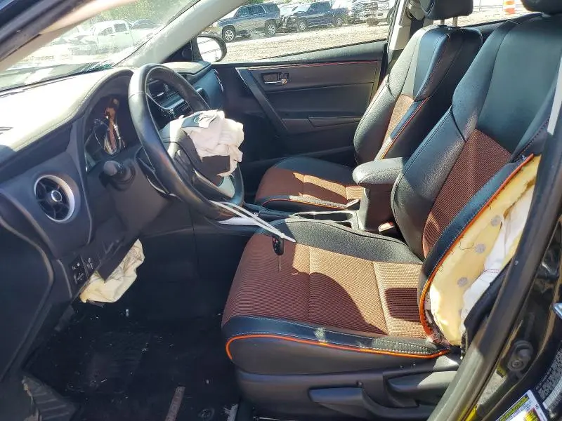 2017 TOYOTA COROLLA SE  