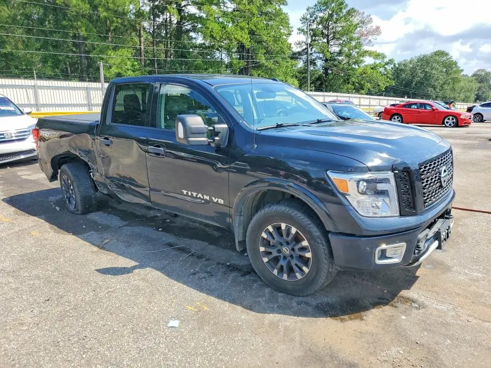 2018 NISSAN TITAN PRO-4X  
