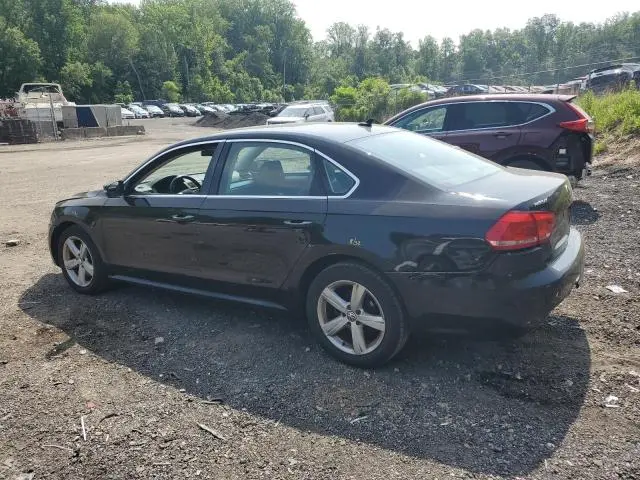 2013 VOLKSWAGEN PASSAT SE  