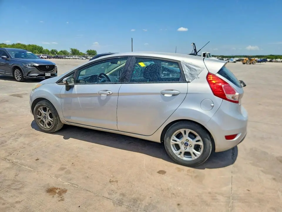 2016 FORD FIESTA SE  