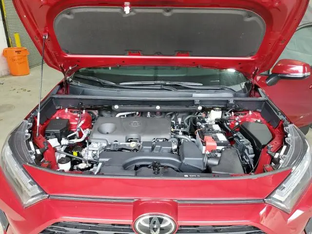 2025 TOYOTA RAV4 XLE  