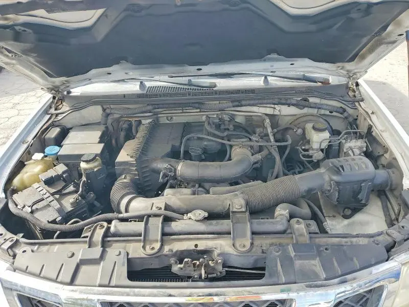 2012 NISSAN FRONTIER S  