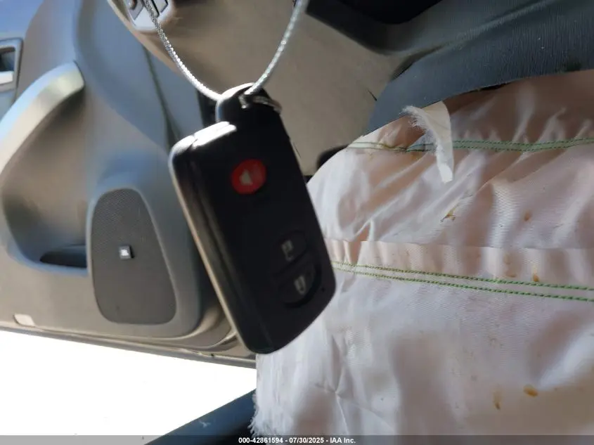 2011 TOYOTA PRIUS FOUR