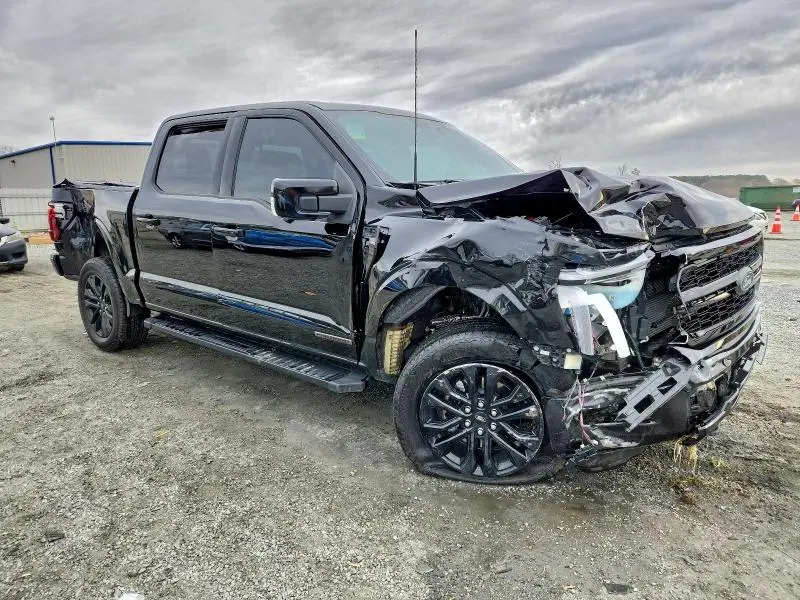 2025 FORD F150 LARIAT  