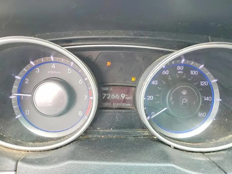 2011 HYUNDAI SONATA GLS  