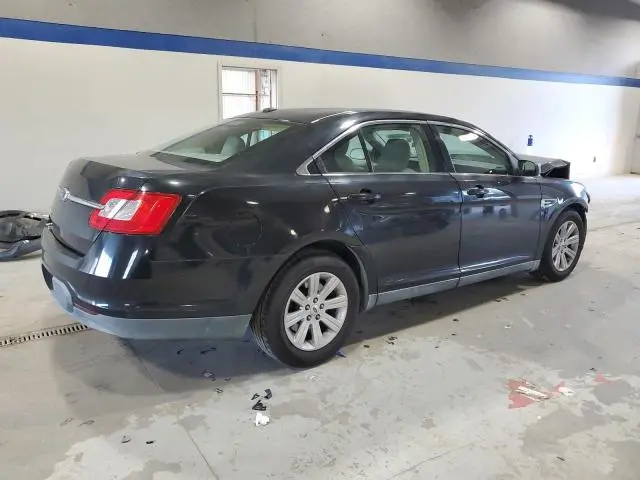 2011 FORD TAURUS SE  