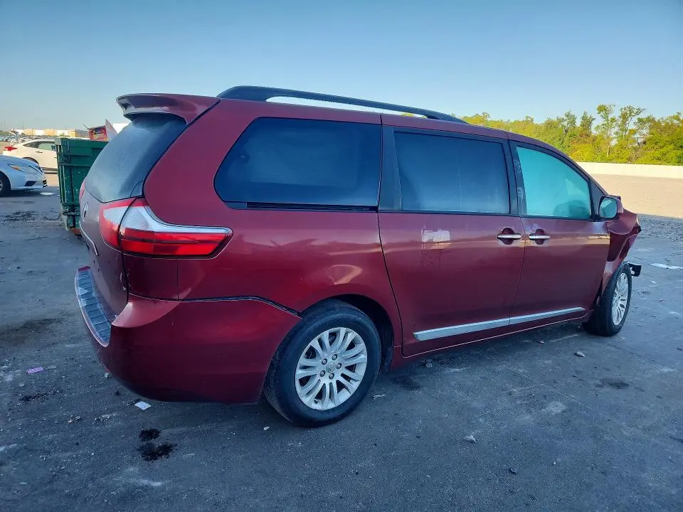 2017 TOYOTA SIENNA XLE 8-PASSENGER  