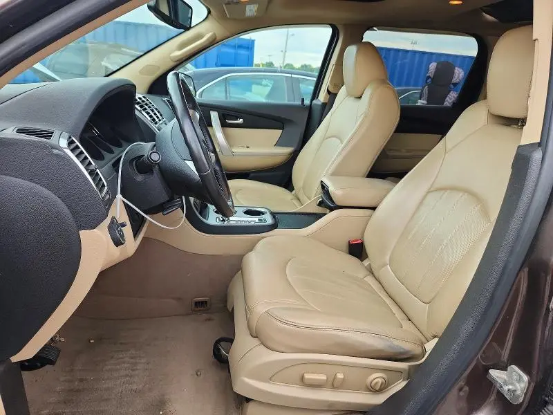 2011 GMC ACADIA SLT-2  