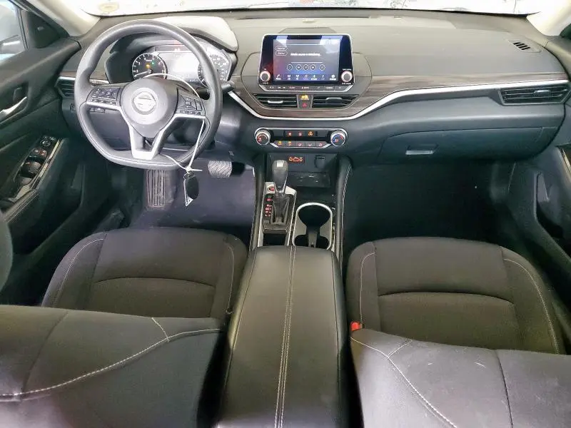 2023 NISSAN ALTIMA SV  