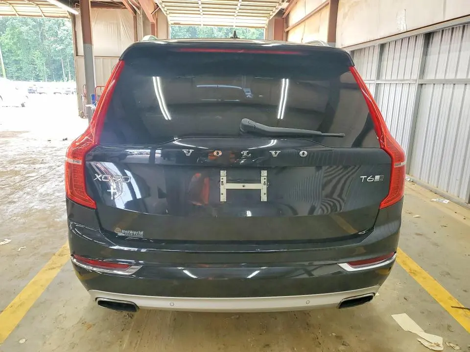 2017 VOLVO XC90 T6  
