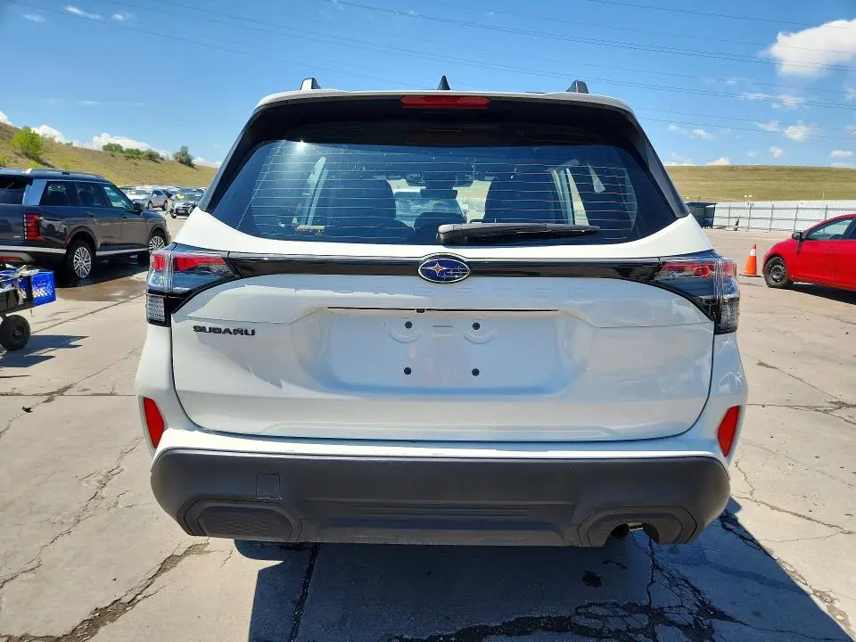 2025 SUBARU FORESTER   