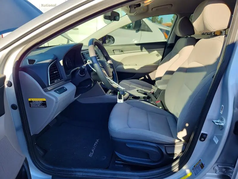 2018 HYUNDAI ELANTRA SE  