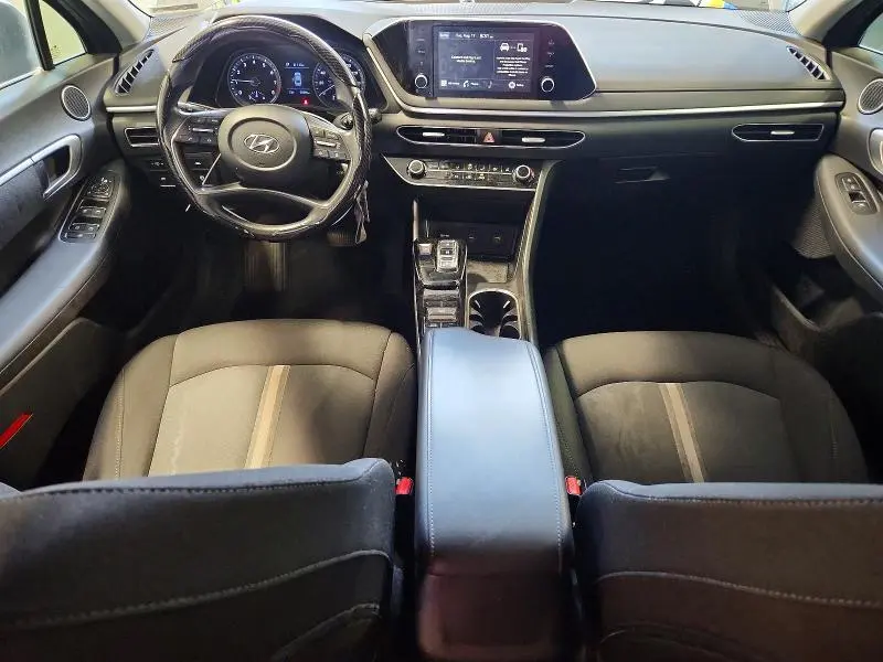 2020 HYUNDAI SONATA SE  