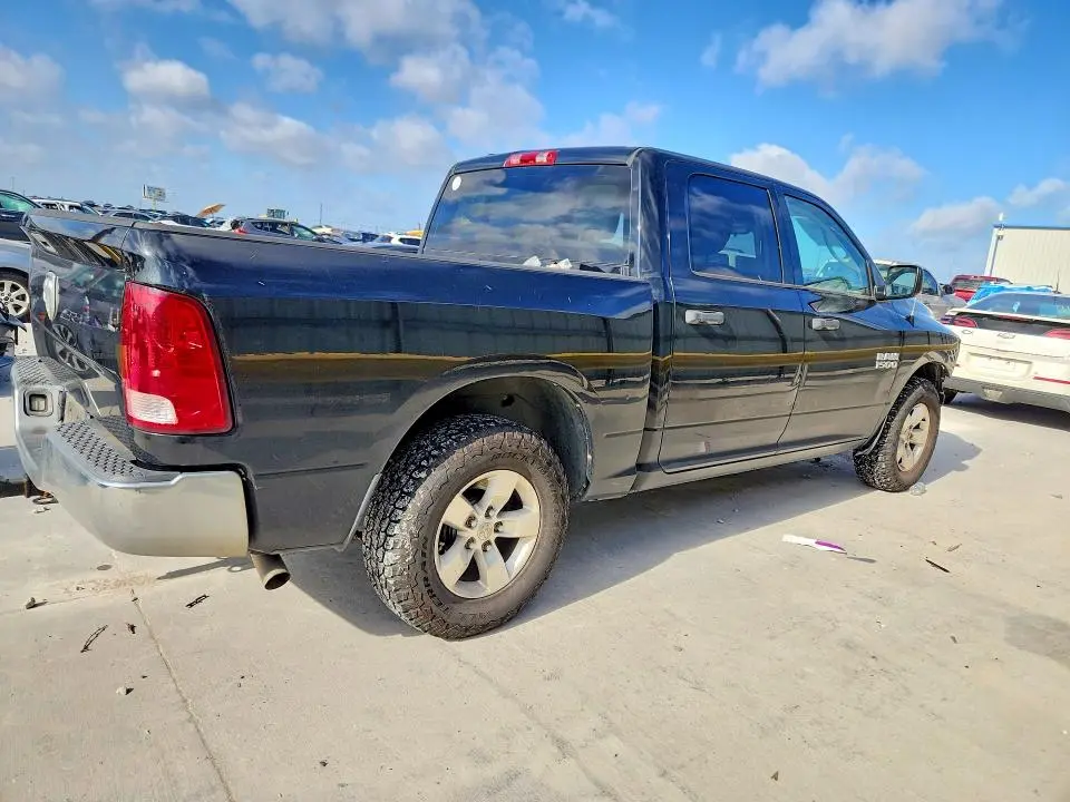 2014 RAM 1500 ST  