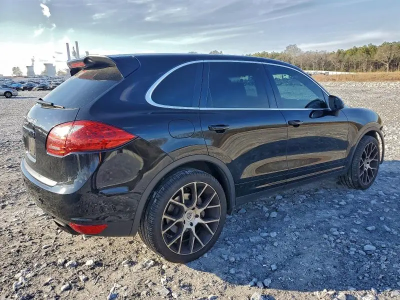 2013 PORSCHE CAYENNE   